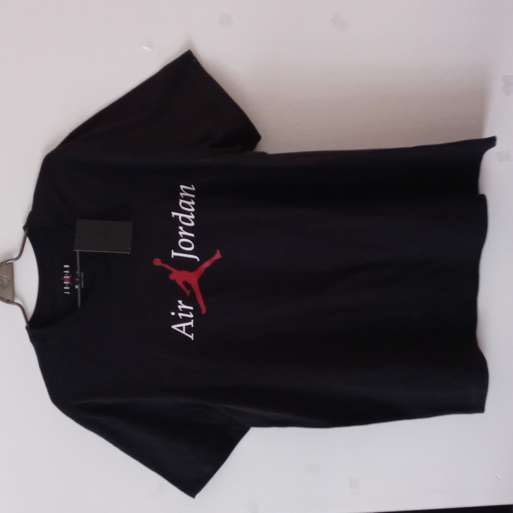 BRAND NEW AIR JORDAN ACTIVE TEE